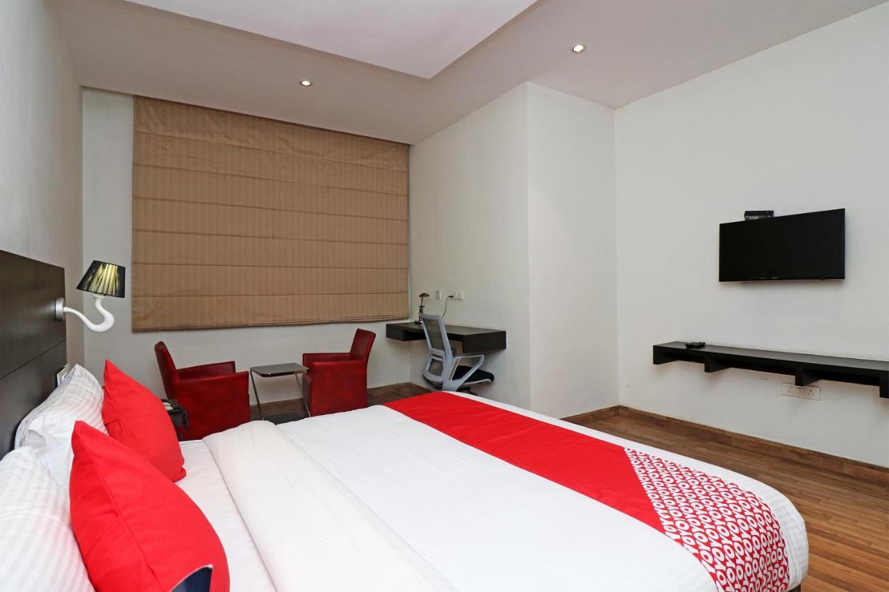 Capital O 19296 Joy Inn & Suites Bhiwadi Exterior foto